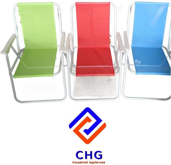 BEACH CHAIR; WHITE TUNE AND HANDLE, BLUE, GREEN AND YELLOW 3 COLORS MI